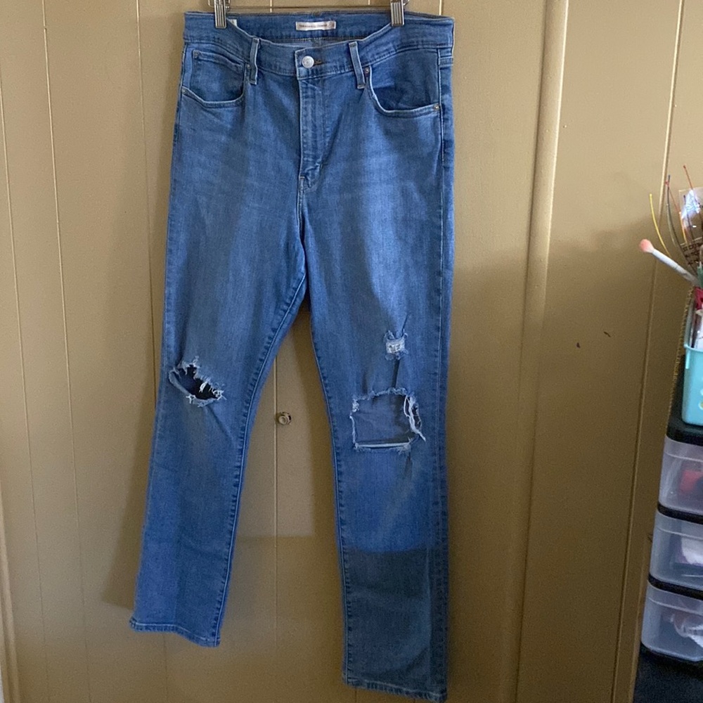 LEVIS JEANS